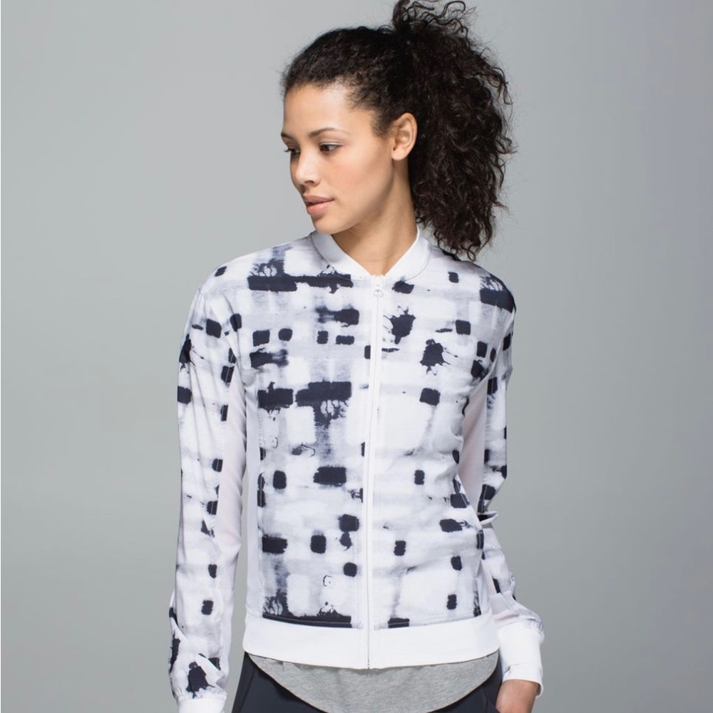Women Lululemon Noir Jacket II Ghost Weave White black/White size 6